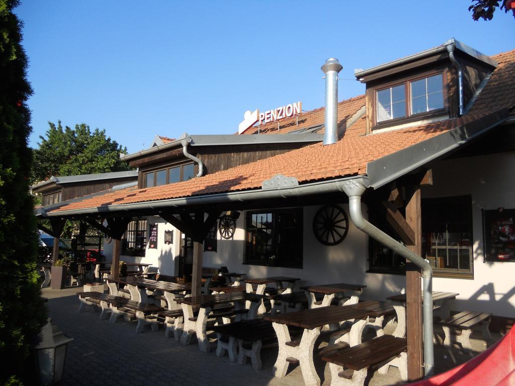 Penzion U Travnicka Modřice Buitenkant foto